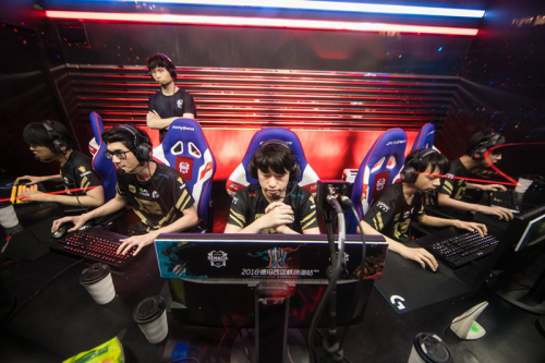 的发展和支 的发展和支