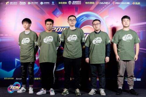 击到更高的 击到更高的